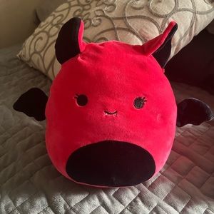 8” Dante the Red Devil Squishmallow (Halloween Edition)